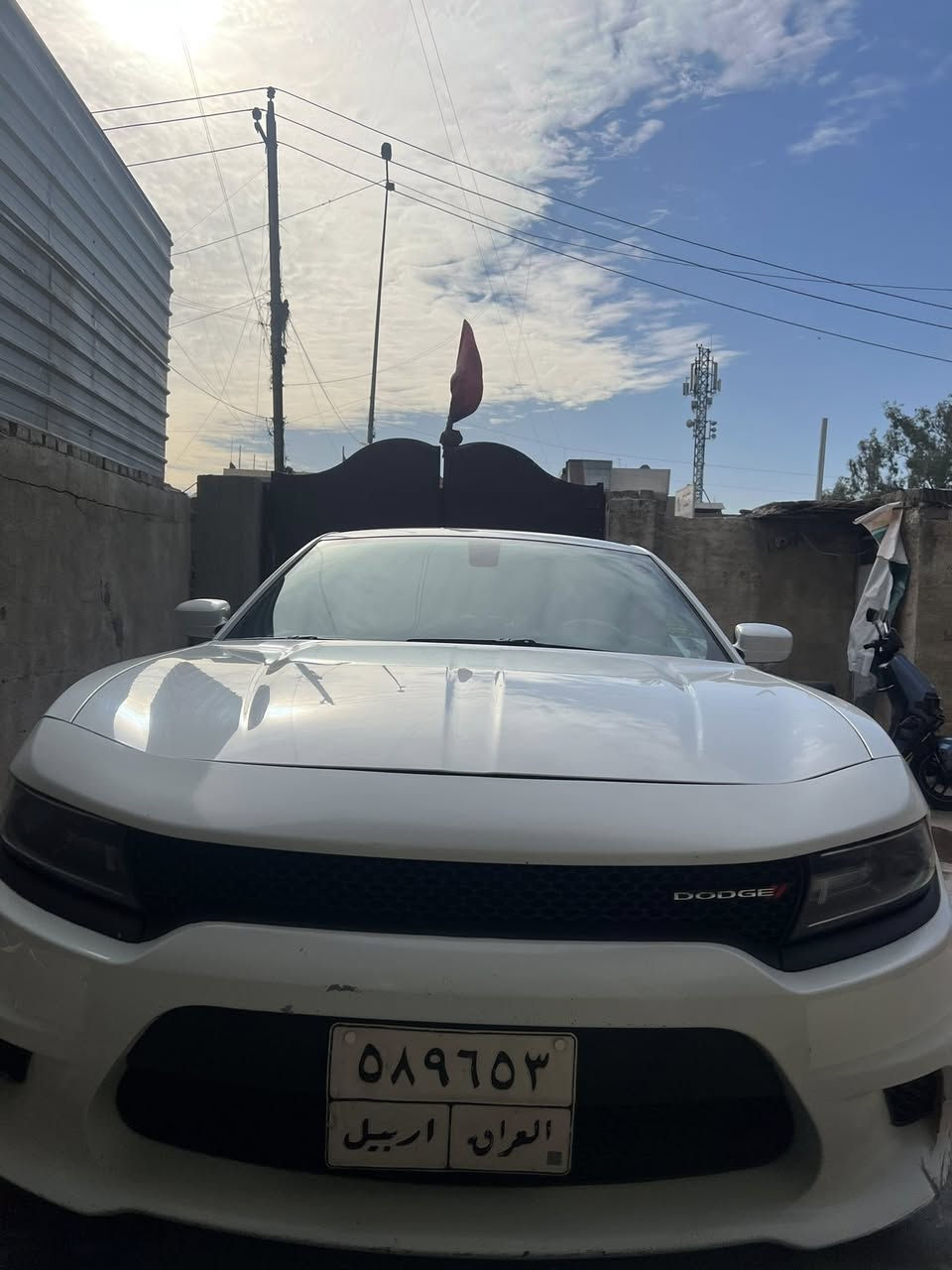 السلام عليكم جارجر 2019 كلين هنا صار صبغ الباب الأمامي ماشية 135 ميل العنوان بغداد هاتف ***********
