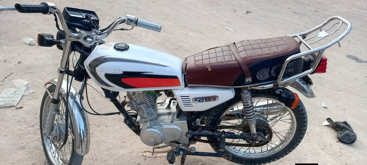 السلام عليكم للبيع اربعه كير اوراق موديل 13محرك 20 دراجه مكفوله مكاني كربلاء السعر 500وبيهه مجال الشراي يتصل ***********
