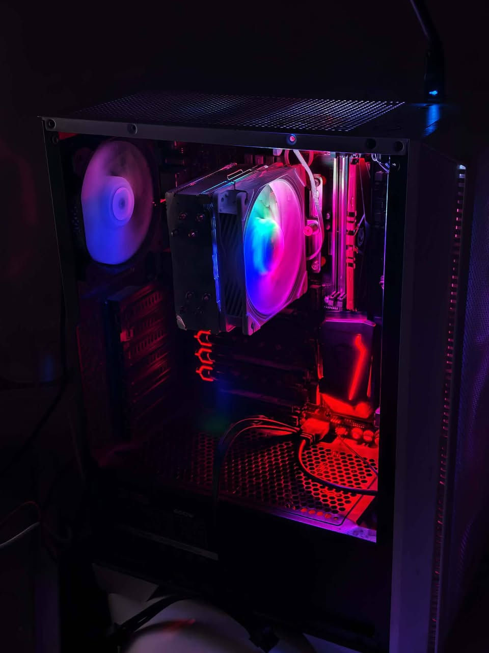 السلام عليكم تجميعه مواصفات مذر بورد msi z270 m7 قابله للتطوير +معالج جيل سادس رامات 16كيكه هارد ssd 256 ب هارد gdd 500 بور سبلاي 650واط ول كرت الي بيه rx 480 8g RED DEVIL اقوه نسخه بل rx 480 قيم إذا عجبني سعرك ابيع !!


**إذا كنت صاحب هذا الإعلان وتريد حذفه لأي سبب، رجاءا أرسل رسالة إلى الدعم الفني**