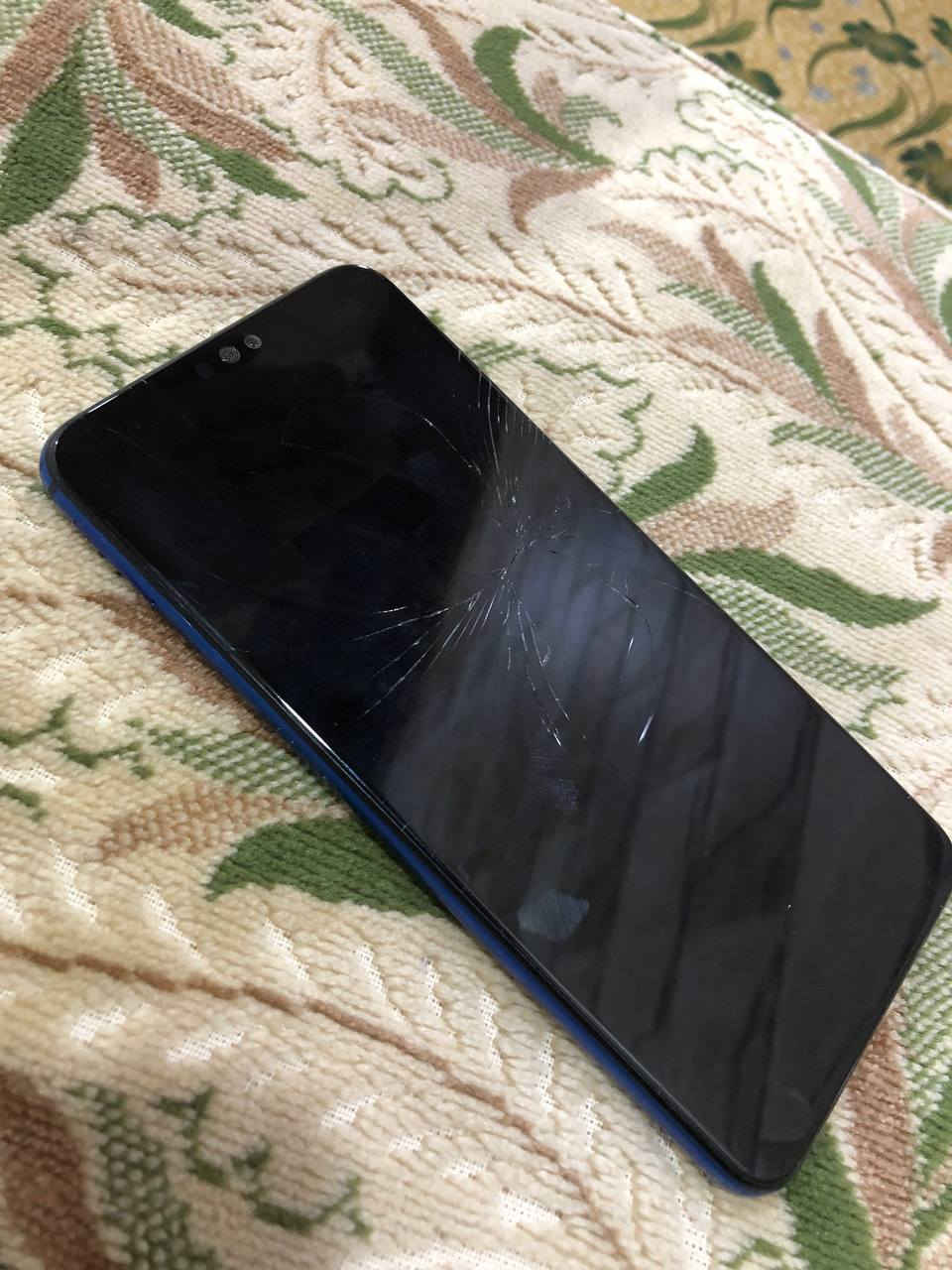 جهاز هونر 8 اكس
نضيف شغال كامل ما ينقصو كلشي 
فقط مفطورة الشاشة و ما تئثر عل لمس 
المواصفات
دبل سيم 
بصمة وجه و اصبع 
ذاكرة 128
كارتونة ويا          سعر (40) الف


**إذا كنت صاحب هذا الإعلان وتريد حذفه لأي سبب، رجاءا أرسل رسالة إلى الدعم الفني**