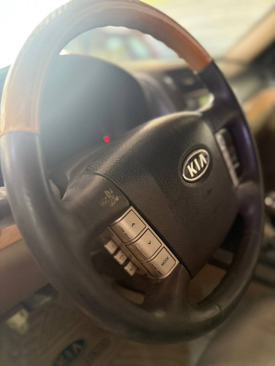 .سلام عليكم كيا موهافي ٢٠١٣ السيارة فول ١/١ فور ويل زراك فتحة كشنات جلد اشاير بل مري مري شفط بصمة السيارة جديدة تخم تاير كوري تبريد حدادية محرك خير من الله بية صبغ فقط بنيد مكاني بغداد البلديات
*********** 
ما متوجد على النت شراي نتصل تدلل على رقم
