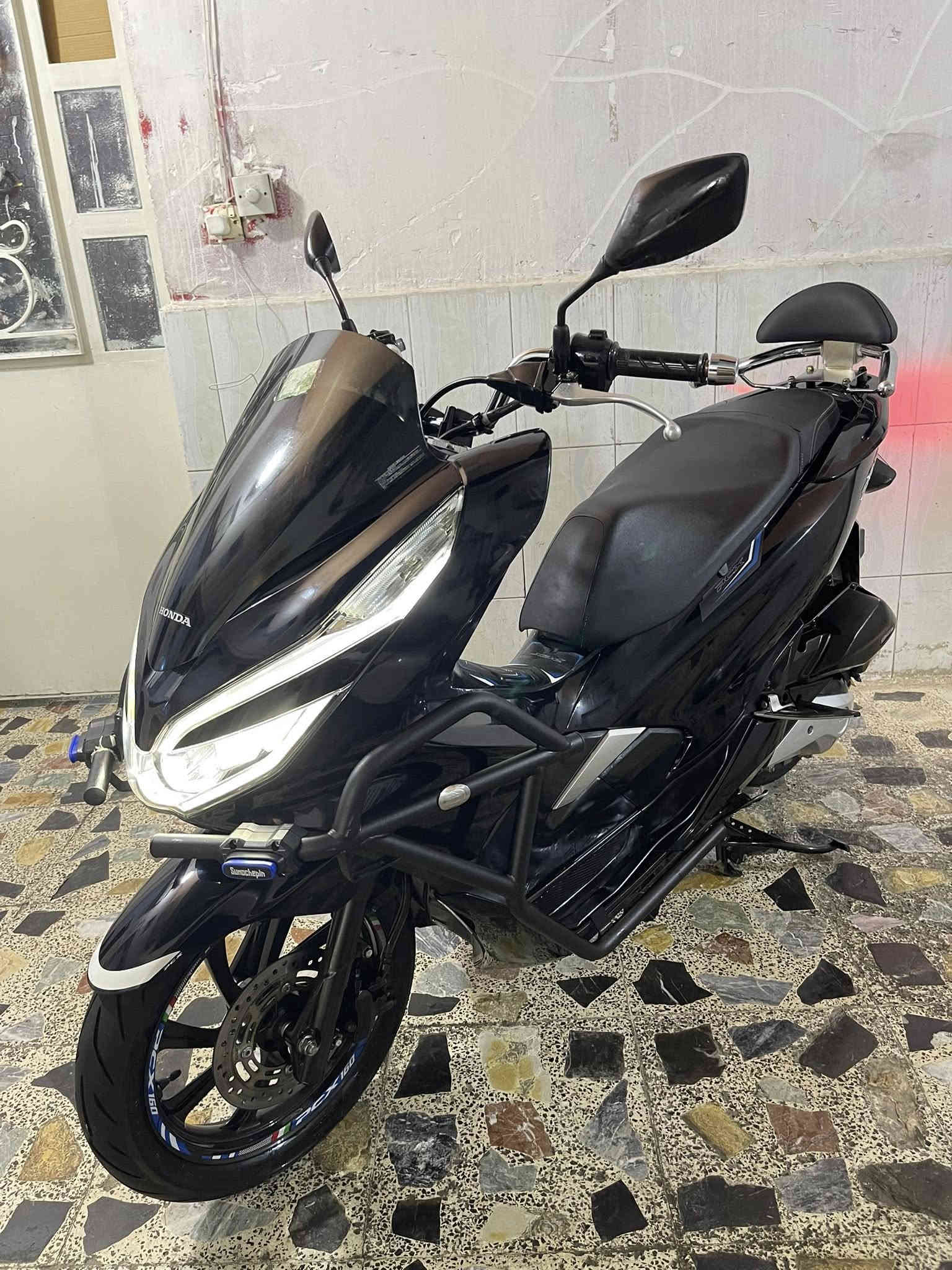 السلام عليكم psx يابانية كفالة عامة صور مزادهة ماشية 26km اوراقهة كاملة دراجة رمبة دراجة نضيفة بمعنى الكلمة مكينة كفرات كفالة شراي اتصل مكاني بغداد ***********✅💵📞
