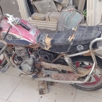 جونده للبيع رقم اسود صدامي فحص مؤقت ابيع عله الوضعيه الدراجه شغاله وعا...