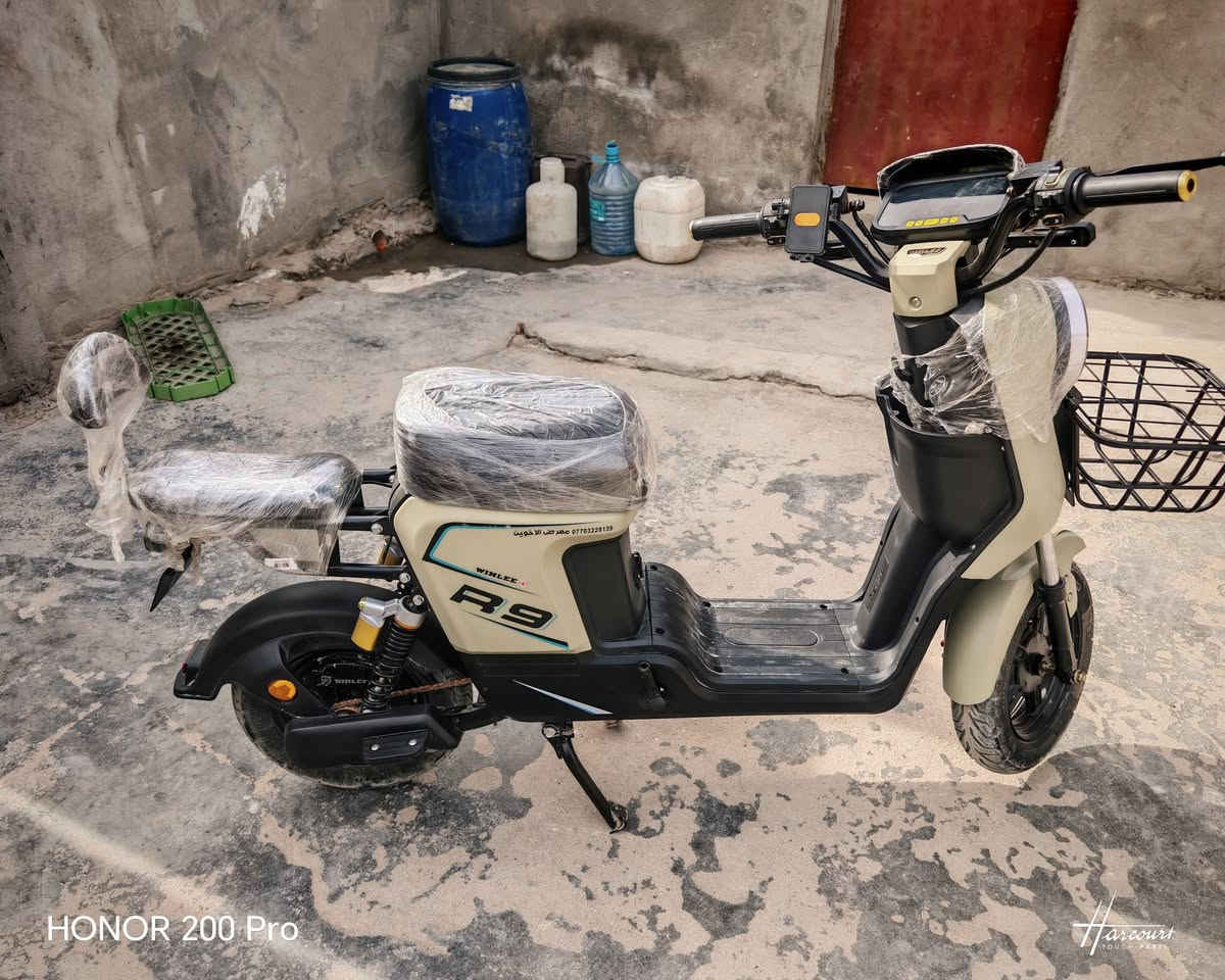 دراجه شحن للبيع مستخدمه 15 يوم دراجه نضافه 100 /100 سعر 405 رقم الهاتف ***********
