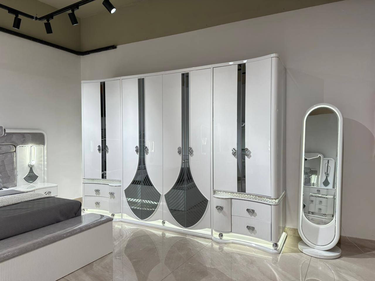 توفر لدى #الجذع_مول غرفة نوم دالاس 10 قطع تركي درجة اولى 

🔴 يوجد بيع بالنقد و التقسيط ( ماستر رافدين حصراً ) .....

عنوان الفرع الاول #الجذع_مول :- كربلاء المقدسة _ الحسينية _ العطيشي مقابل حي الصناعي

عنوان الفرع الثاني #معرض_الأمير :- كربلاء المقدسة _الحسينية_ قرب سيطرة ٥٧

📞 للإتصال :-
     ***********
     ***********
