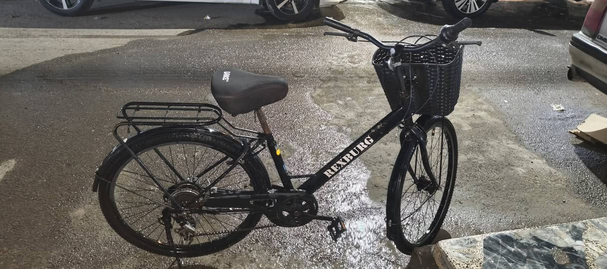 السلام عليكم كباتن 
هذا البايسكل للبيع ب 125 ألف دينار 
للاستفسار ***********
