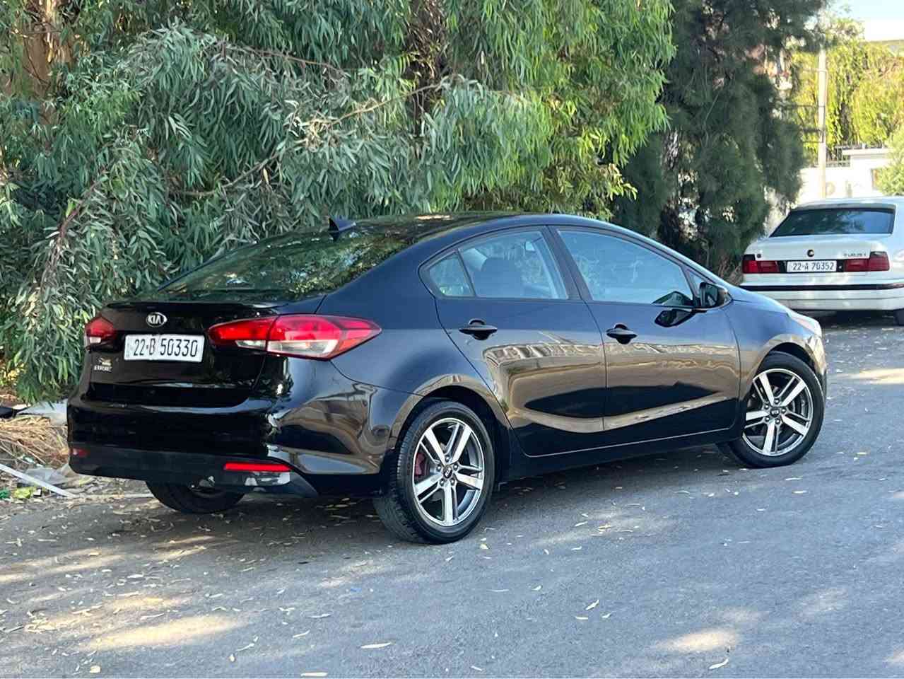 كيا فورتي مواصفات امريكي 
موديل ٢٠١٨
ماشي ٥٠ مايل 
الورن اسود
گير و محرك و تريت كفالة
كير اي تي مرغوب
محرك دوش مرغوب 
مابي صوت و بوجار و مامفطوح
حادثة بس جاملخ و شوية بونيت كارت
بدون داخل بدون ارباك
سيارة  وزع شريكة
شاشة كبير  فوليوم ويل كروم تعديل سورعه
رقم و سنوي جديد هزة جديد 
مكان سيارة اربيل شارع معرض
📞***********
📞***********
وتساب أربيل, العراق

