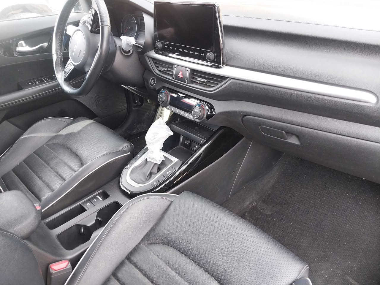 كيا فورتي وارد امريكي دخول جديد موديل 23 حادثه جاملق خلفي كما مؤشر عليه كامل اامواصفات عنوان بغداد م الصدر الاتصال ع الرقم ***********
