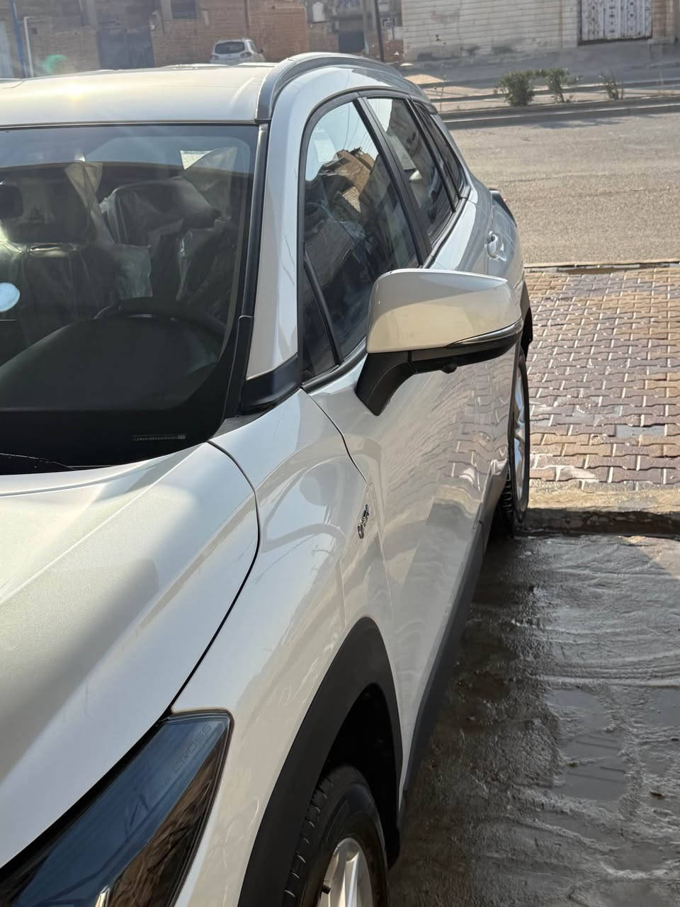 كورلا كروز ٢٥ 
مكفوله من الضربه والحادث 
مقاعد قماش تبريد قطعه وحده 
عداد ٢٢ الف استخدام شخصي لكون عملي بين محافظتين 
تم وضع خمس كامرات دواره ٣٦٠ درجه مع داش كام 
واناره داخليه مع وجود القطع الاصليه ايضا للي ميحب الاناره الداخليه 
مغلفه ppf من شركه منتظر الاسدي بضمان ٩ سنوات ونصف بعد و تضليل لجامات الابوات بنسبه٣٠٪؜ 
السعر المطلوب ١٨٥ وبي مجال بسيط للشراي 
رقم بغداد انكليزي مدوار باسمك نفس اليوم 
للتواصل خاص ماسنجر 
او على الرقم واتساب او شريحه 
*********** عمارة, ميسان
