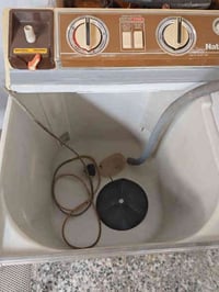 غسالة ناشيونال حوضين اصليه شغاله كل شي اصلي بيها مع مواد احتياطية نظيف...