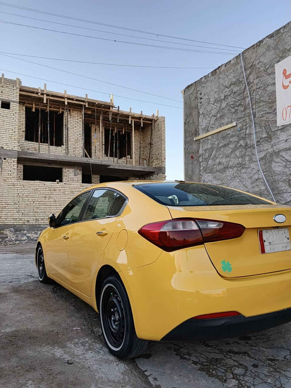 سلام عليكم كيا فورتي موديل 2014 وارد امريكي كندي حادث جاملغ سايق فقط بدون دواخل كفاله شواصي ولغود مكفول قمارة حوض تكم مكفولات مكينة 2000 جي دي مبدله حاويه ومعلة كازكيت يعني انسه الدوانز كير خير من الله صدر شرط جديد طكه متسمع بي مدوشمة لايت زنون السيارة حلوه وناعمه مواصفات شاشة كامرة تحكم استيرن اربع جهات شاشه اعطال مانع الانزلاق تتدفئة بلكشنات ترايش نيكل مري شفط اشاير بلمري مثبت سرعه مكاني بغداد الكرخ رقمي ***********.  سعر 94 وبيهة شي بسيط كلش
