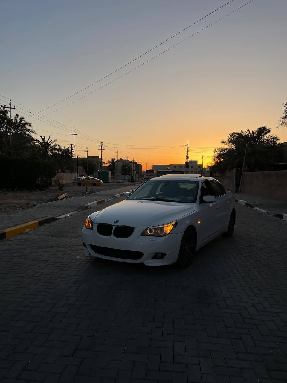 السلام عليكم 
e60/2008
محرك 30 نوزل قصير 
رقم مميز 
تبريد شغل 
وارد امريكي 
تحويل ممباشر 
بيه نقوصات بسيطه 
بيه صبغ باب وجاملق خلفي 
مكاني بصره بيع او مروس 
$115
***********
