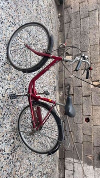 بايسكل بناتي ياباني لون احمر الحجم 26 زوج تايرات جدد+ اجوابه جدد ابريك...