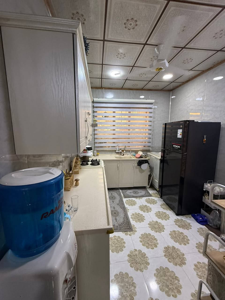سلام عليكم
بيت 🏠 للبيع في حي الاخاء الاولى موقع مميز قرب جامع الله وأكبر  

بناء هندسي فول حديث 2023 سند طابو الزهور شرط التحويل 

مساحه البيت 🏠 100 متر واجها  6  متر 

يحتوي البيت على استقبال وهول وغرفة نوم 🛌 ومطبخ وصحيات ومناور وكراج سياره 

ط2 :   2 غرف نوم 🛌 وصحيات ومناور وبلكون 

يحتوي البيت 🏠 على 

نظام كاميرات 

نظام سبالات 

نظام دكتات 

نظام غسالات 

نظام دشات 

نظام غاز 

للاستفسار عن سعر البيت 🏠 الاتصال ع الارقام  *********** - ***********
