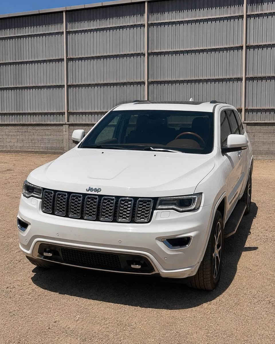 للبيع مستعجل | بسعر مناسب جداً 🔥
جيب جراند شيروكي Overland موديل 2020 خليجي
 
السيارة جديدة استخدام شخصي بعدهي على وضع الشركة معتني بيها جدا دهن وكالات عالمية بانزين محسن وسوبر ماشايفه العادي السيارة انضف واجدد من الصور مستعجل ع بيعتها اتصل وبخدمتك 

+964 772 809 3612

✅ الفئة: Overland (أوفر لاند)
✅ الحالة: كلين تايتل
✅ محرك 3.6 لتر (6 سلندر)
✅ وارد خليجي
✅ فول مواصفات (1/1)
✅ رقم بغداد (خصوصي)
✅ اللون: أبيض
✅ داخلية جلد
✅ 5 مقاعد

� بغداد, العراق


**إذا كنت صاحب هذا الإعلان وتريد حذفه لأي سبب، رجاءا أرسل رسالة إلى الدعم الفني**