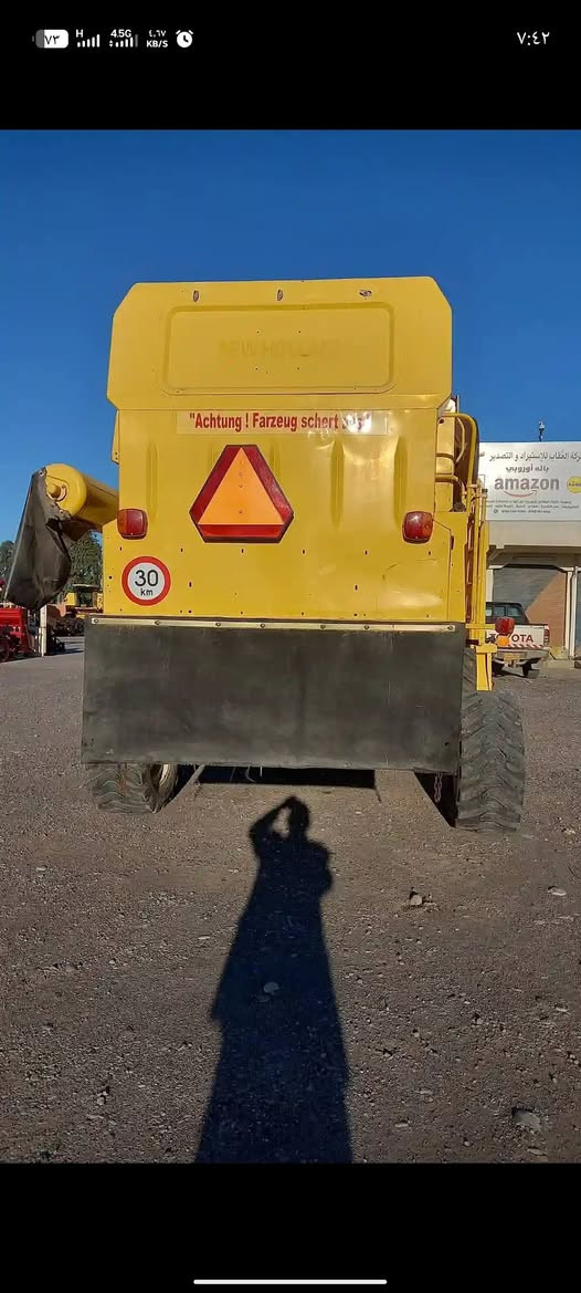 حاصده نيو هولند موديل 2006 خمس بلام هايدرو طبله حجم 15 للبيع المكان صلاح الدين قضاء الشرقاط 
ه‍/***********
