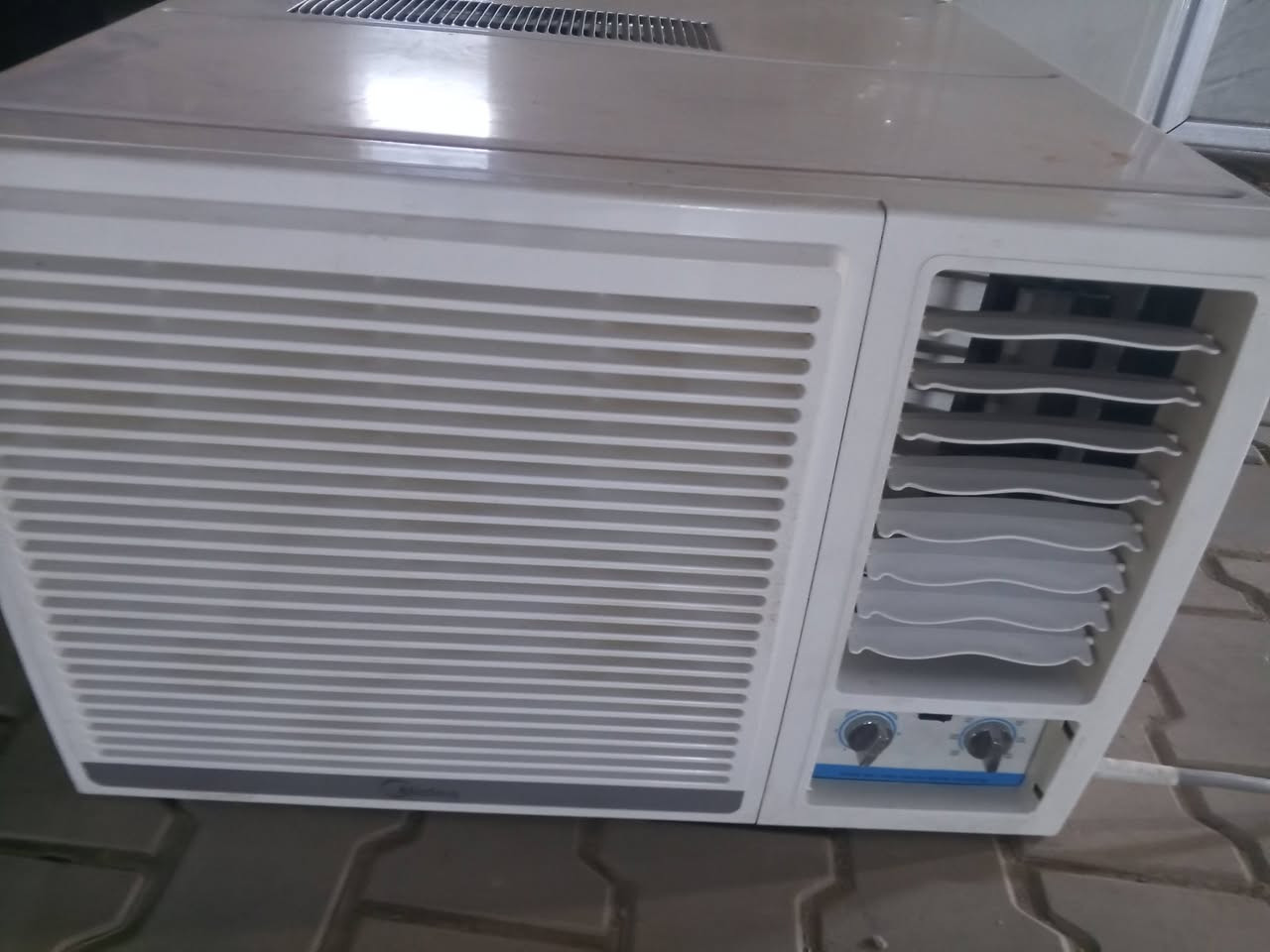 مستعدون لشراء اجهزه المكيف والسبالت العاطله والكاونترات التعبانه 
الطارميه شارع التدبير مجاور مصور اللؤلؤه ***********
***********
شعندك احنه نجيك للبيت
سبلت 2طن عاطل ناخذه ب100
مكيف كرافت عاطل ناخذه ب100
مكيف روتري عاطل ناخذه ب70
@الجميع
