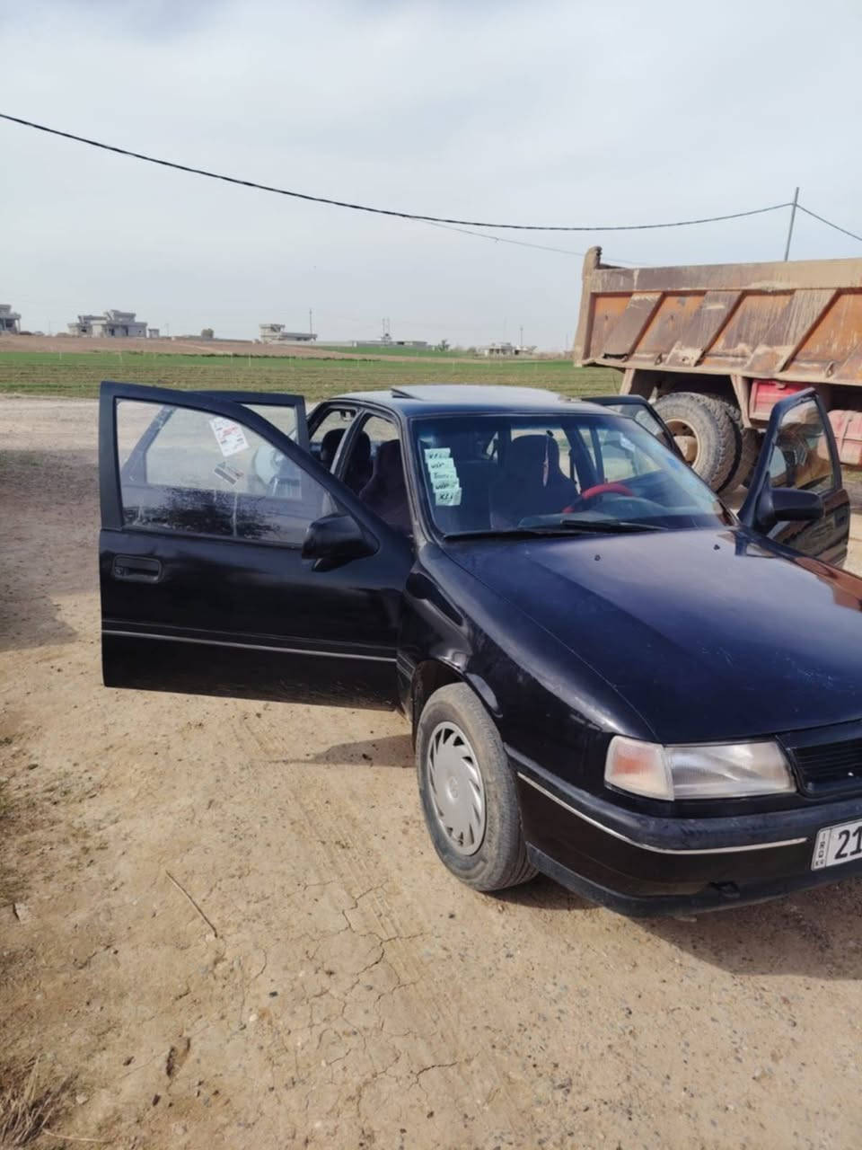 اوبل فكترا1992 كير عادي
رقم سليمانية سنوية جديد لحد2030 بسمي
محرك كير صني  كير عادي التبريد بيها بس يريد  تصليح 
بيها كوبون بانزين
سيارة صبغ عام للجمالية
السعر40ورقة وبيها مجال
مكان دوز خورماتو
*********** طوز, صلاح الدين
