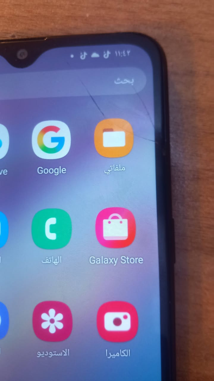 a10s  للبيع سعر ٥٠ قفل بي فطر بل 
شاشه ممئثر مكان الامين الثانيه 
***********
