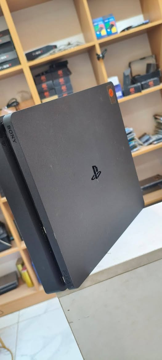 رقمي: ***********
⛔فقط ب230مع التوصيل بلي فور مهكر
بلي سلم ذاكره 500 مع هديه10العاب جوستك 1
يجي ويا 10العاب و4من اختيارك وجوستك واحد وتوصيل مجاني
