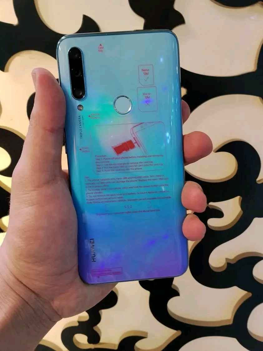 احله مافي هذا جهاز شغلتين 
اولا من شركه هواوي 
ثانيا 
كاميرا اماميه سلفي منبثقه
هواوي y9 prime
 ذاكره 128 مع رام 6 داخلي
بطاريه 4000 ملي امبير 
كاميرا امامبه سلفي 
معالج قوي للالعاب والاداء 
جهاز اصلي من هواوي يحمل كل تطبيقات والالعاب 
السعر 125 الف 
يوجد توصيل كل محافظات 
ضمان حقيقي للجهاز فحص قبل الاستلام 
العنوان 
بغداد زيونه الربيعي قرب مول دريم ستي 
***********
***********
اعتذر اذا اتاخرت بالرد المراسله عن طريق الواتساب او الاتصال بالارقام المذكوره ... وشكرا بغداد, العراق
