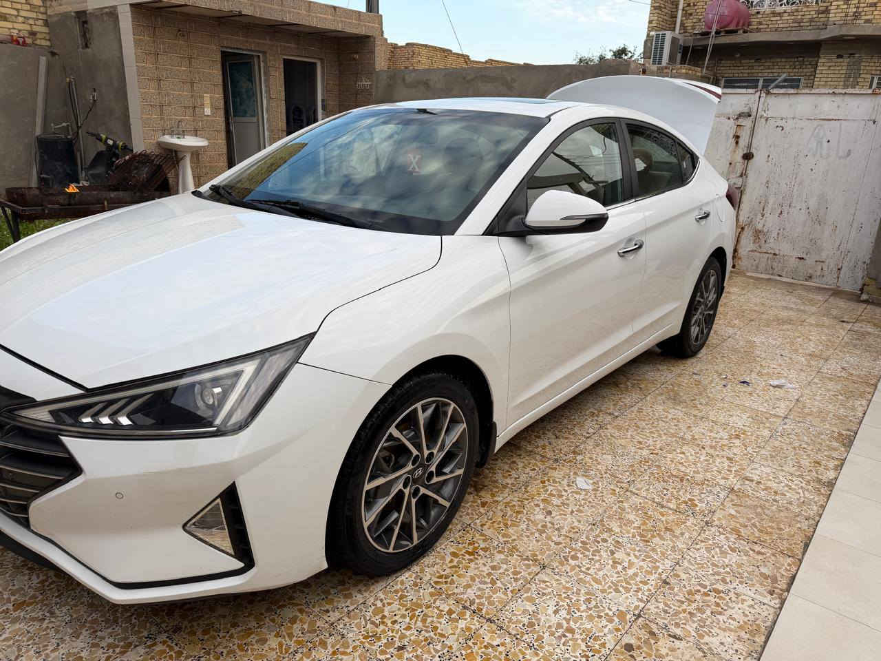 سلام عليكم
سياره النترا  2020 فول 1/1 خليجي كفاله عامه كير مكينه حداديه كله جديد بحالة الوكاله السياره ماشيه 53الف مواصفات السياره موضح بالصور حساس امامي خلفي مري شفط دخول ذكي بصمه  كأمره خلفيه صندوق ذكي  فتحه سقف 
السياره رقم بغداد
ملاحظه السياره مطلوبه للمصرف وجاي تتسدد استقطاع إلكتروني باقي الاقصاد سنتين 
السعر130 وبيها مجال بسيط
مكان السياره ميسان
‭٠٧٨٨ ٥٨٢ ٠٠٣١
مكلف بلنشر
