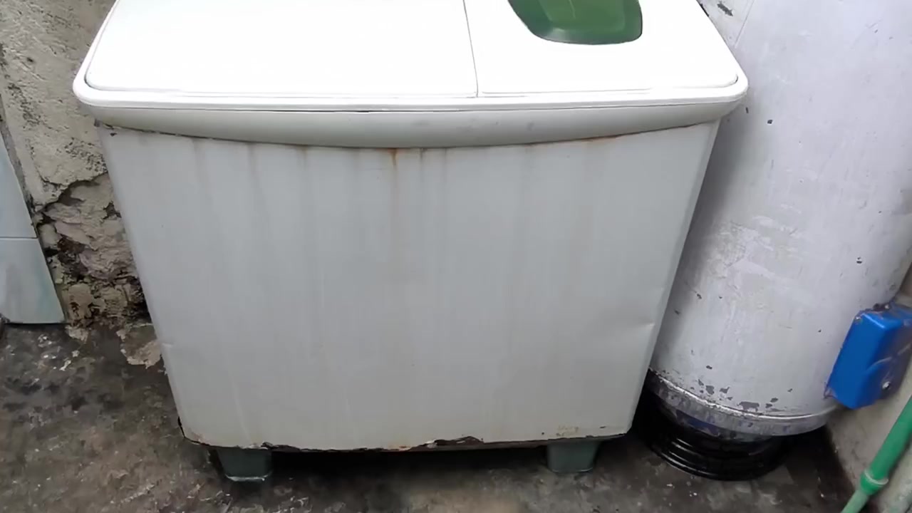 غسالة هيتاشي 11 كيلو شغالة حوضين
عنوان بغداد جديدة ***********
