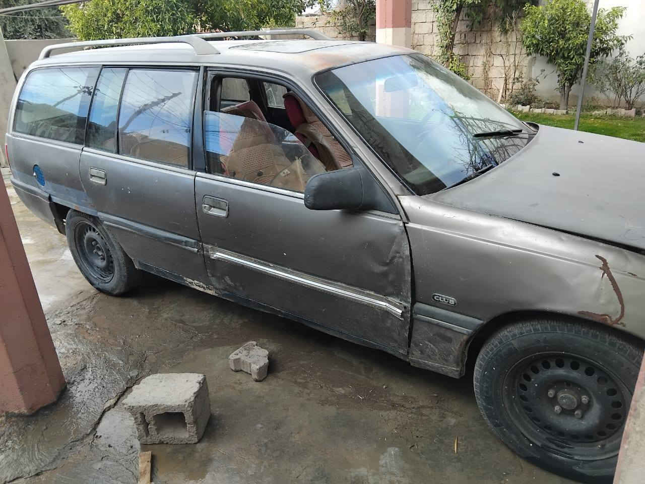 سياره اوميكا للبيع 
موديل 91 كير و محرك شرط 
كوبون بانزين بيها تايرات نص بنص
رقم كركوك وكاله بسيمي تفاصيل خابر الرقم 
صاحب السياره *********** كركوك, العراق
