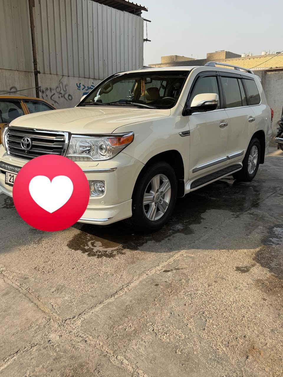 السلام عليكم لاندكروز GXR مكينه 6سلندر موديل 2014 ماشيه 153سياره جاهزه خير من الله تخم تايرحداديه 
لايت زنون 
حساس امامي خلفي 
كامرات محيطيه 
دوشمه ارضيه وكشنات
كشن 3 دكم 
ثلاجه 
أناره داخليه أبواب ودشبول 
لسعر 420 وبي مجال 
مكاني بغداد الاتصال ***********
