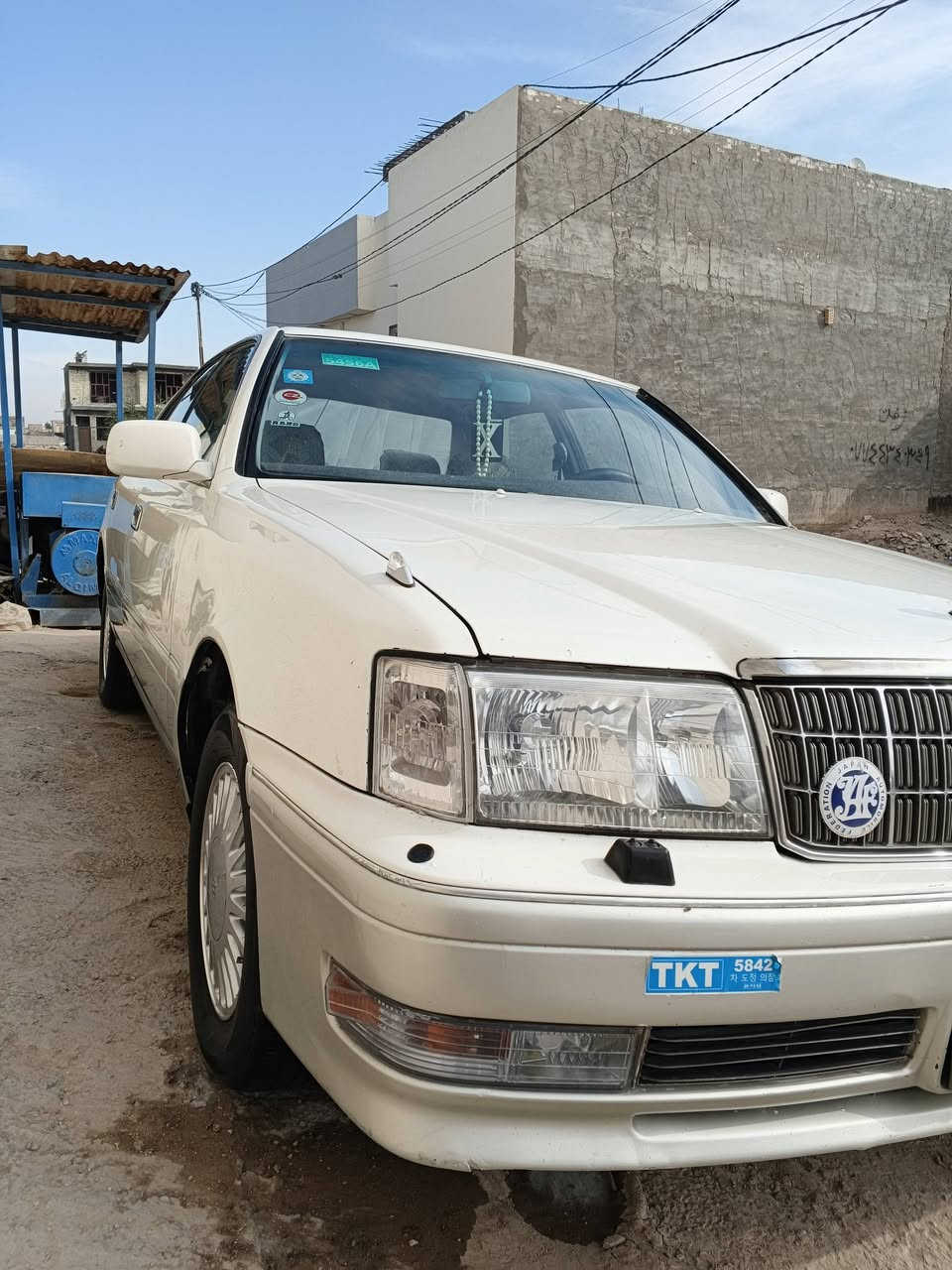 سلام عليكم راس الثور موديل 1996 للبيع مكفوله من كص ونقل جثه والضربه والرسميات سياره جديده مال جناي تخم تاير حداديه جديده مكينه بلصندوك فيشتين داخل جديد سنويه لغايه 30 شرط عقد مرور السعر 110 وبيه مجال للشراي مكان بابل القاسم رقم تلفون ***********
