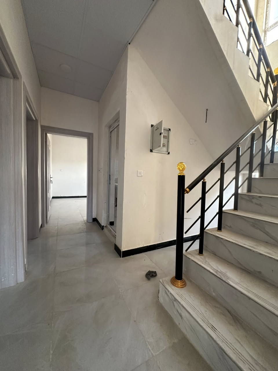 دار صفر للايجار   ( الديوم مجمع طيبة ٢ )
مساحة ٢٠٠ متر ركن 

3 غرف نوم + ستقبال  + مطبخ  

؛ الاستفسار  اتصال ع 

***********
