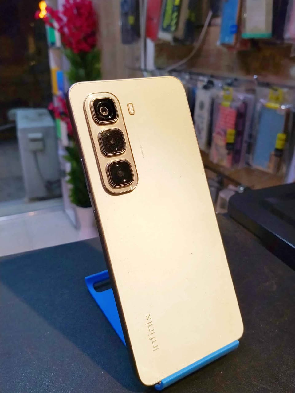 السلام عليكم جهاز انفنكس هوت 50 
ذاكرته 256 بطاريه 5000 شحن تايب سي. 
ببجي 60 فريم نضافة الجهاز 99٪  للبيع السعر 150 وبي مجال 
في محل عالم آبل 
زورنا للمحل أهلا وسهلا 
موقعنا شارع جامعة العين بدايه شارع مستشفى المعوقين 
*********** ناصرية, ذي قار
