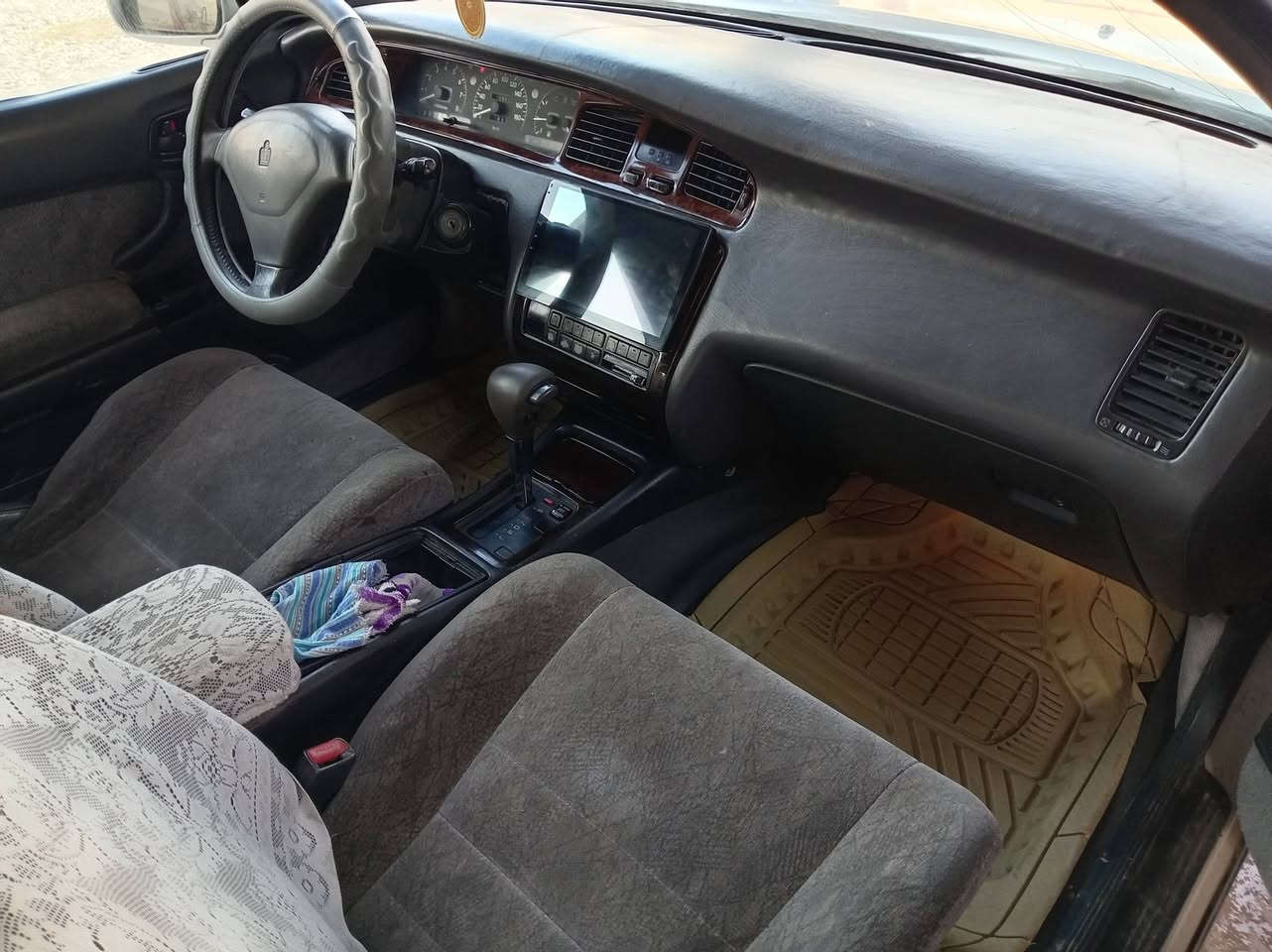 السلام عليكم بطه للبيع منفصل شرط صبق مابيها محرك 2500 كير محرك شرط السياره جاهزه من كلشي  السعر 65 وبيها مجال قليل المكان الشرقاط رقم الهاتف ***********
