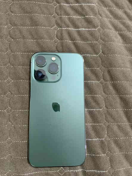 ايفون 13 برو فقط بطارية ٩٢ الجهاز مكفول وين ميعجبك افحص نضافة ١٠٠٪؜ مكاني الراشدية السعر ٥٢٥ ***********
