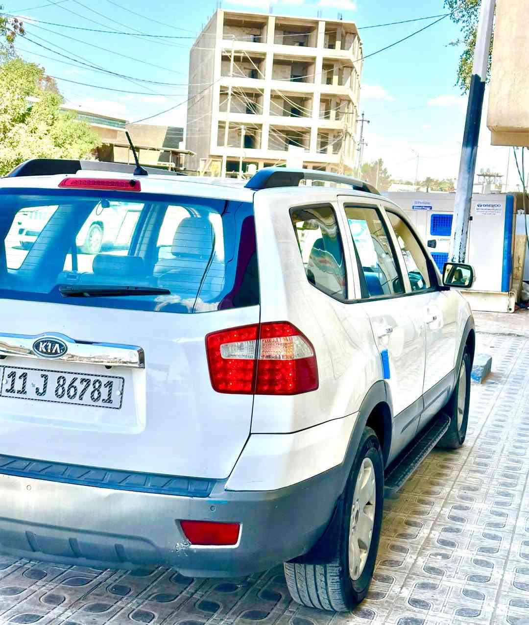 مهافي موديل 2012 
خليجي 
رقم بغداد انكليزي باسمنه 
تحويل اي وقت 
محرك سته سلندر  
مكينه وكير مكفول السياره بدون صبغ نهائيا بيه مكانين بارد فقط بسيطات  مقدار شبر 
السياره فول مواصفات للاخير 1/1 
فتحه وحساس وبصمه وكشنات جلد و7 راكب  و3 قطع تبريد  وزراك لايت  وكراسي كهرباء ستيرن كهرباء  
بيه 3 وضعيات فور ويل وتو ويل واوتو 
تبريد بيانوو  وهواي بيه مواصفات 
السياره جاهزه للاخير  من تبريد وحداديه وتخم تاير اي نقص مابيه 
السعر 135 
مكان السياره حله حي الصحه 
*********** حلة, بابل
