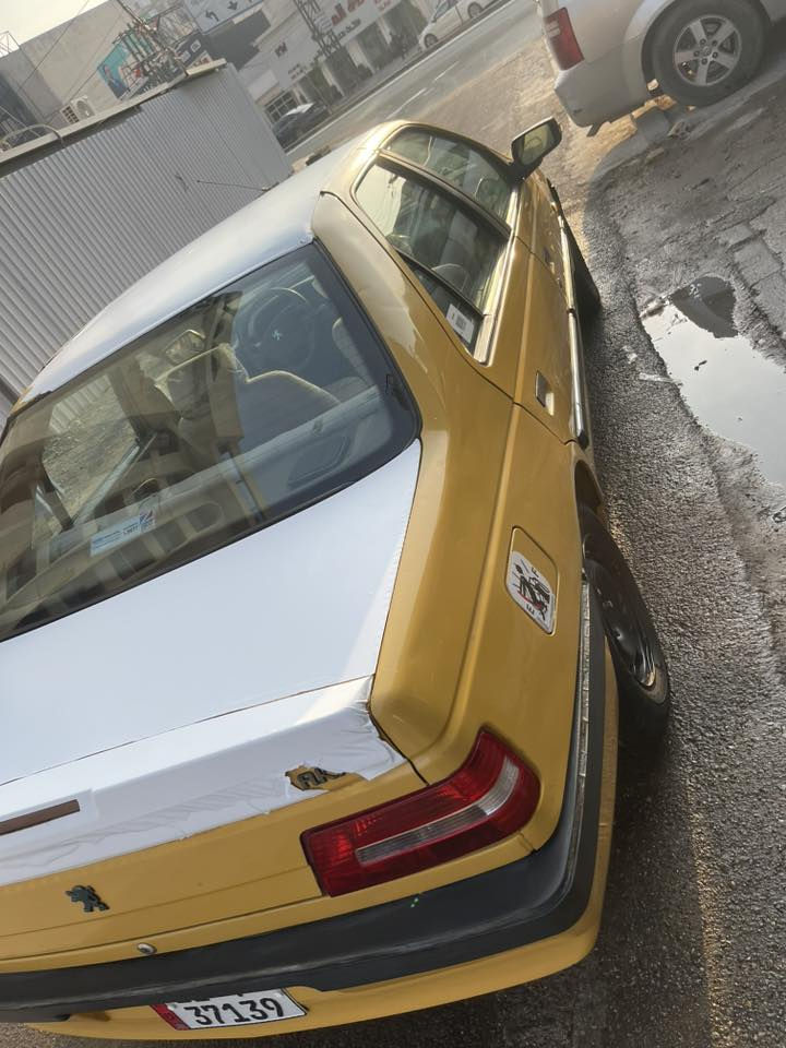 سلام عليكم بيجو 405 لون اصفر رقم انكليزي للبيع
السعر 40 ورقه 
للاستفسار ***********
الصور والنضافه كدامك بالصور
