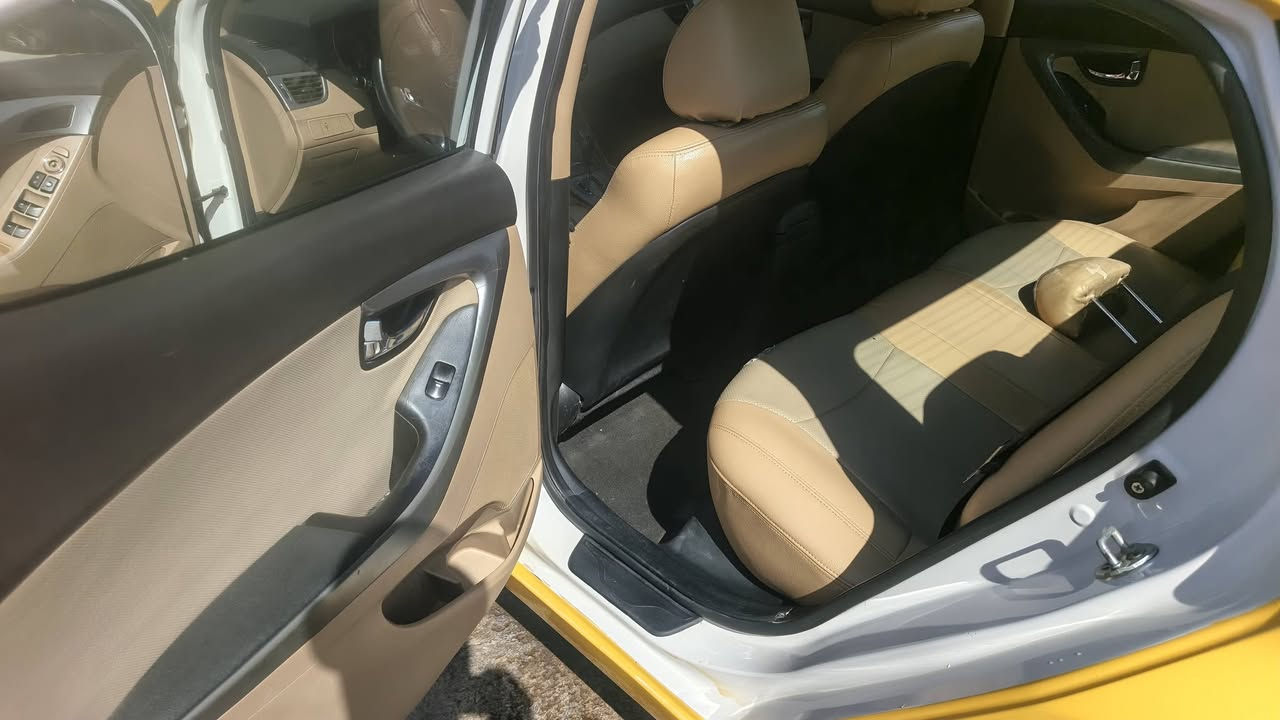 السلام عليكم
االنتره خليجي 2014
تحكم ستيرين فتحه
كير مكينه حداديه تخم تاير كله مكفول 
تبريد ثلج
مكاني نجف
الاسفسار 
***********
خاص مغغلق فقط اتصال
