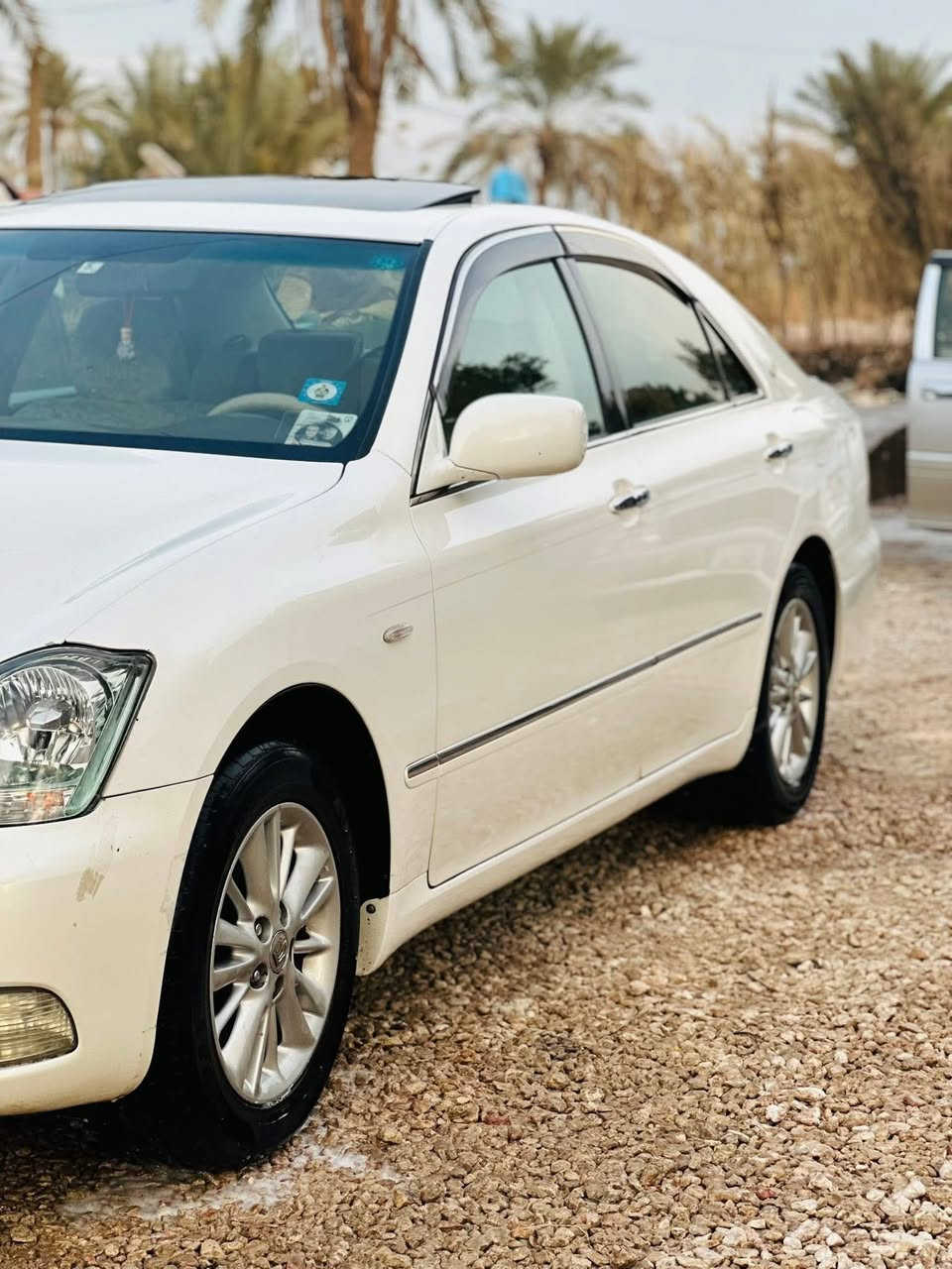 السلام عليكم شاهــينه                                               للبيع رقم كركوك 
مدفوع كمرك وضريبه  
شاصي 82 
مديل 2003 
فتحة قماره 
مري شفط 
تبريد قطعتين
سياره مكفوله 
مكاني نجف 
السعر 125$
