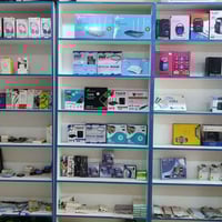 محل موبايلات • كربلاء الغدير • سبلت ٢طن