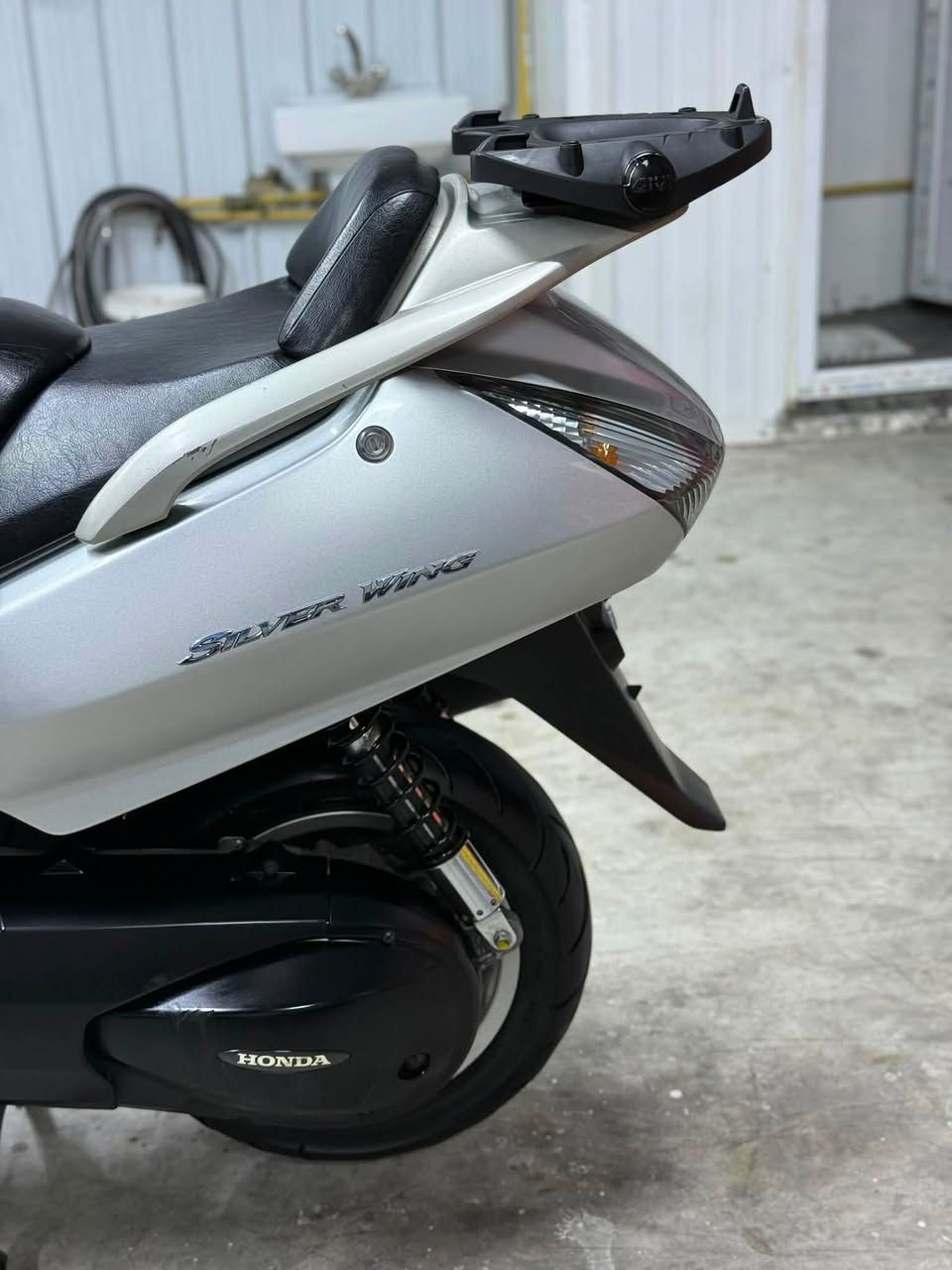 اللهم صلي على محمد وآل محمد
  HONDA Silver Wing 600cc 
دراجة بحالت الوكالة 

العنوان بغداد البلديات 
يوجد توصيل 🚚 لكافة المحافظات 
البيع بل نقد 💵 والقصد حصراً مصرف 🏦 الرافدين للأستفسار ***********
