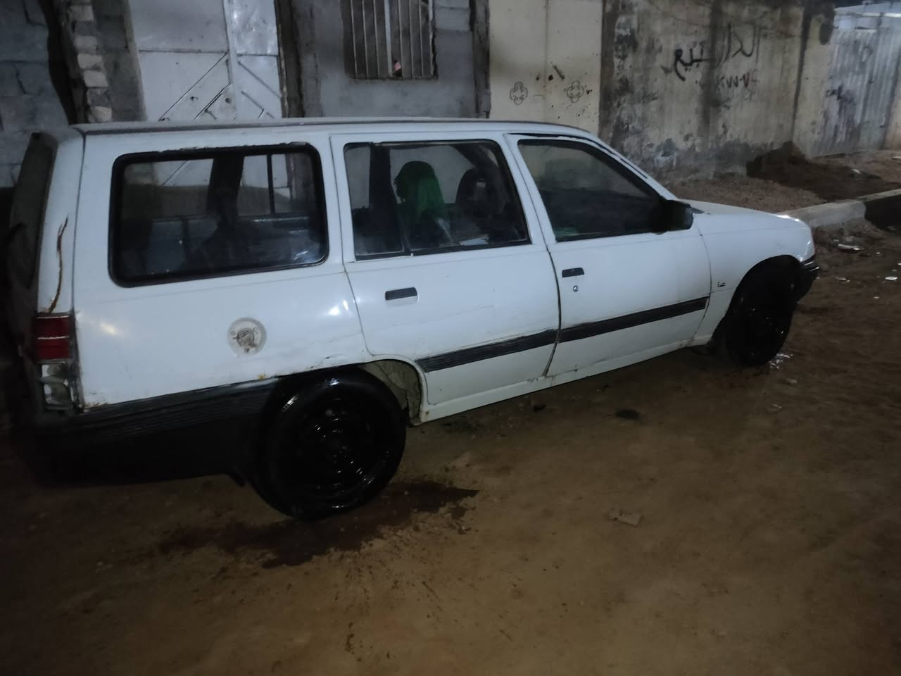 سلام عليكم اوبل كاديت
#مكينه وكير جدد
حداديه حلوه راعيه ماواصله 
دواخل حلوه باتري جديد #سعره 18
وبيها مجال رايد مراوس شعندك نزل
#مكاني #نجف حولي خلف ملعب النجف الدولي 
#رقم الهاتف ***********
