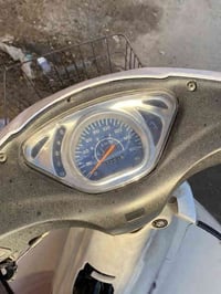 سرفيز للبيع نضيف كامل مابي اي نقص نكره سلف وصوته ناعم كلش للاشراء اتصل...