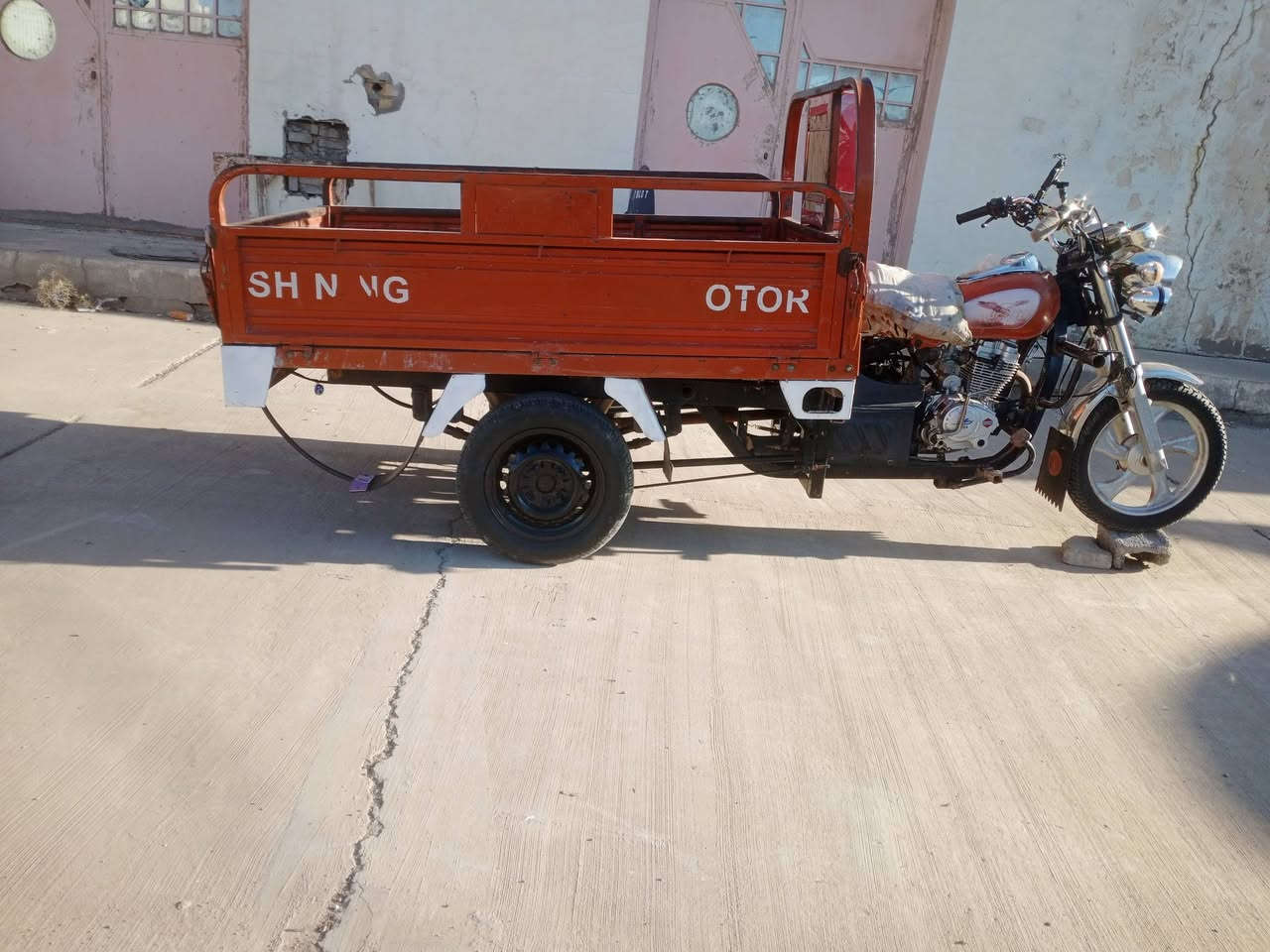 اسلام عليكم ستوته جمره للبيع موديل 19 مكينه 24اوراق أصولي مكفوله كفاله عامه سعر 1800وبيه مجال مكان زين القوس انتصال ***********
