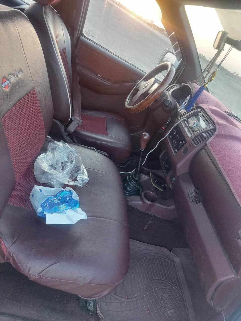 السلام عليكم نيفاره موديل 2009 كير عادي رقم شمالي دهوك سنويه صاقطه مكينه وكير وتبريد وصدر خير من الله بيه طخه بالبدي جهة السايق بيع أو مراوس لللأستفسار الأتصال على *********** مكان السياره بغداد الشعب السعر 70وبيه مجال السياره بيه وكاله عامه
