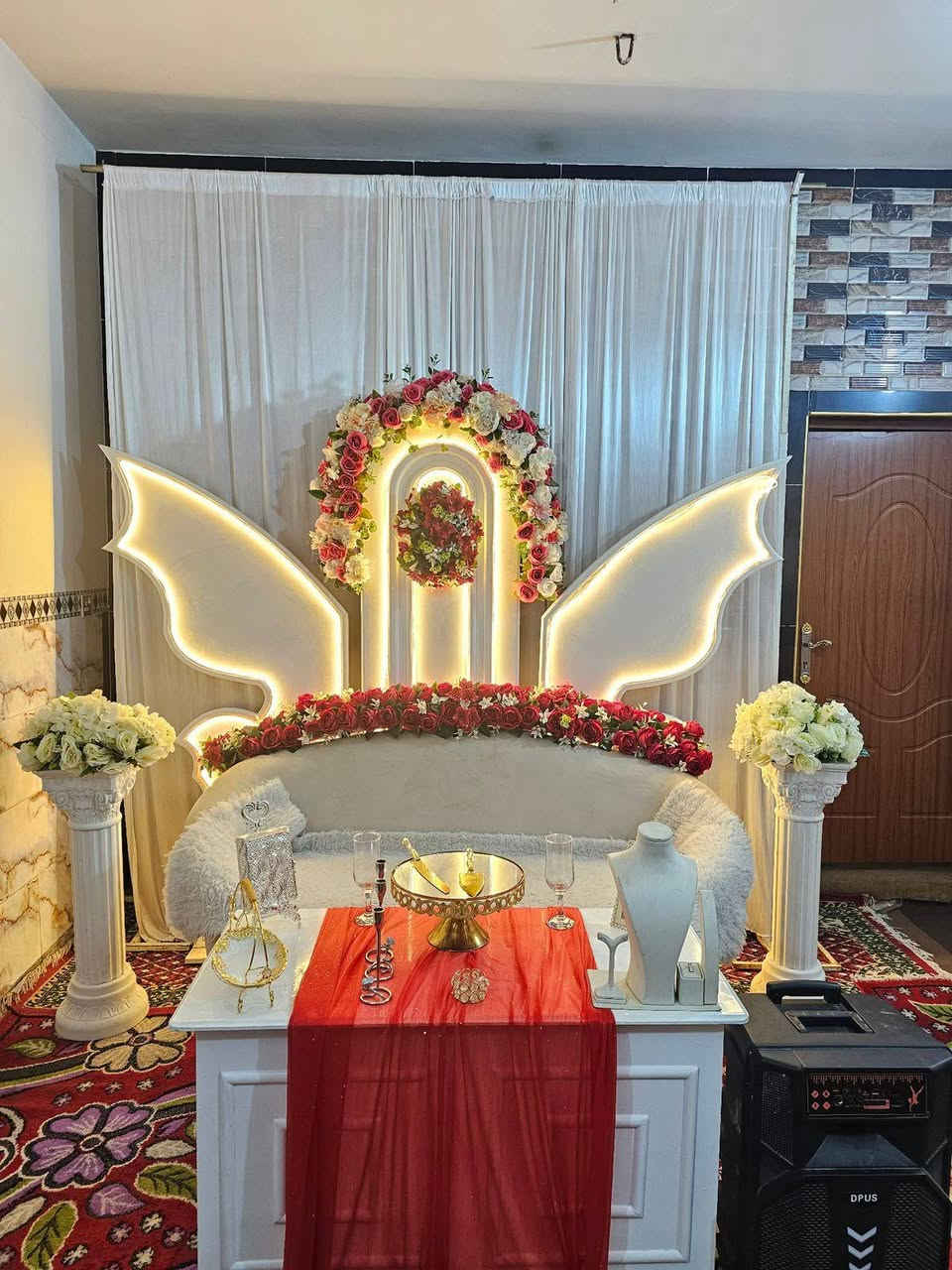 سلام عليكم عندي 6كوشات كلش حلوات لبيع مكاني بغداد صار اسبوع من اخضتهن لن ماعرف بيهن موصلحتي الغراض النواعم كلهن جدد ***********
