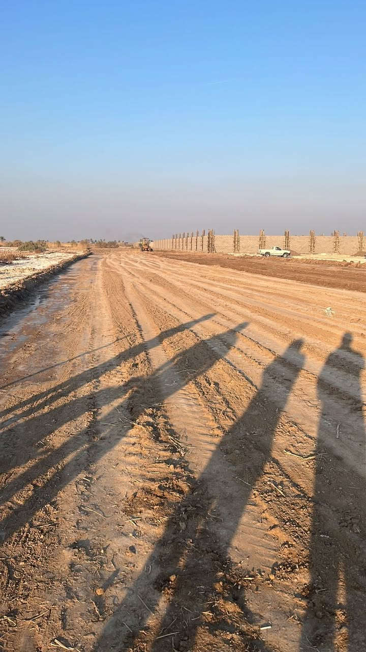 سلام عليكم
دومنين البيع في الفلوجه السجر الدوايه. 
خلف ال 10 مزارع الجديده وجه الدونم 100 ونزاله 25 
شارع 5. كامل الخدمات. 
تبعد عن التبليط وجدول علي سليمان 80 متر. 
جنس العقار طابو زراعي سند 25 تحويل ثاني يوم 

ايضاً توجد نص دونم مسيج هوا وبابه ويوجد دونم كامل مسيج هوا وبابه. 
الشوارع على 8 متر. 
***********
***********
