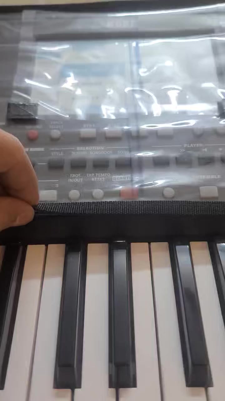 كورج ٦٠٠ للبيع نظافته ٩٩ % مال بيت 
ملحقات جنطة 
قفل ٨٥٠ الف


**إذا كنت صاحب هذا الإعلان وتريد حذفه لأي سبب، رجاءا أرسل رسالة إلى الدعم الفني**