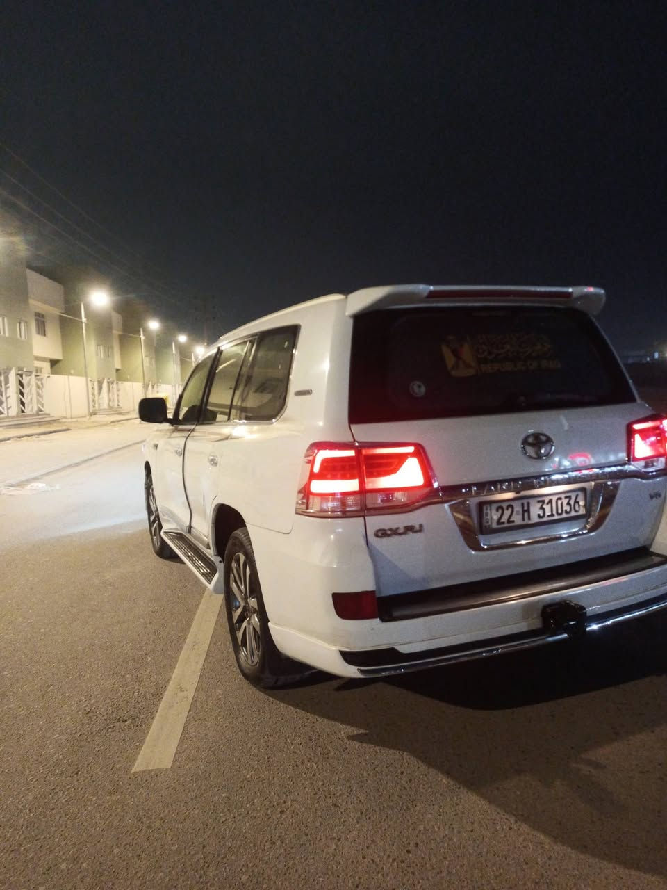 سلام عليكم لاندكروزر 2012 محدثه 2019
فتحه 
كامرات 
حسسات 
بصمه 2
سياره جديده 265 مكاني كربلاء 

***********
