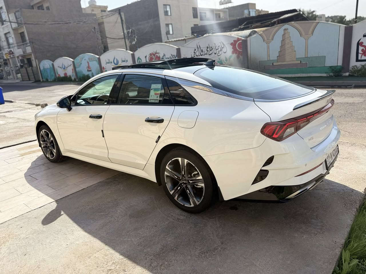 للبيع كي فايف K5 موديل 2023 
‎فول 1/1 ضمان الدوليه  بأسمي  فتحة سقف بانوراما
‏‎خليجي الشركة الدولية ماشيه (24500)
‏‎ 
‏‎محرك 2.0 الفين دوش المرغوب 
‏‎المواصفات
‏‎
‏‎دخول ذكي بصمة + تشغيل عن بعد
‏‎شاشة اصلية + كاميرا دواره
ابل كار بلي أندرويد 
‏‎حساسات امامي خلفي

مصابيح هيلوجين ثلجي 
‏‎المصابيح الامامية زنون +LED
‏‎المصابيح الخلفية LED
‏‎اضائه

‏‎مقاعد مخمل  + كهرباء 
‏‎سايد بريك كهرباء
‏‎مثبت سرعة
‏‎فول تحكم ستيرن
‏‎5 وضعيات قيادة SMART-ECO-COMFORT-SPORT-COSTOM
‏‎مري كهرباء شفط 
بصمة عدد 2 
‎تبريد قطعتين
ملاحضه رصعه خفيفه بل جاملف الامامي   والبنيد بي قطعه صغيره اثر طابوكه سويها بل جهاز pdr والباقي كله مكفول من البارد والصبغ والتبديل 

مكان السياره بغداد السيديه 
 للاستفسار على ***********
السعر 225 وبيها مجال بسيط
