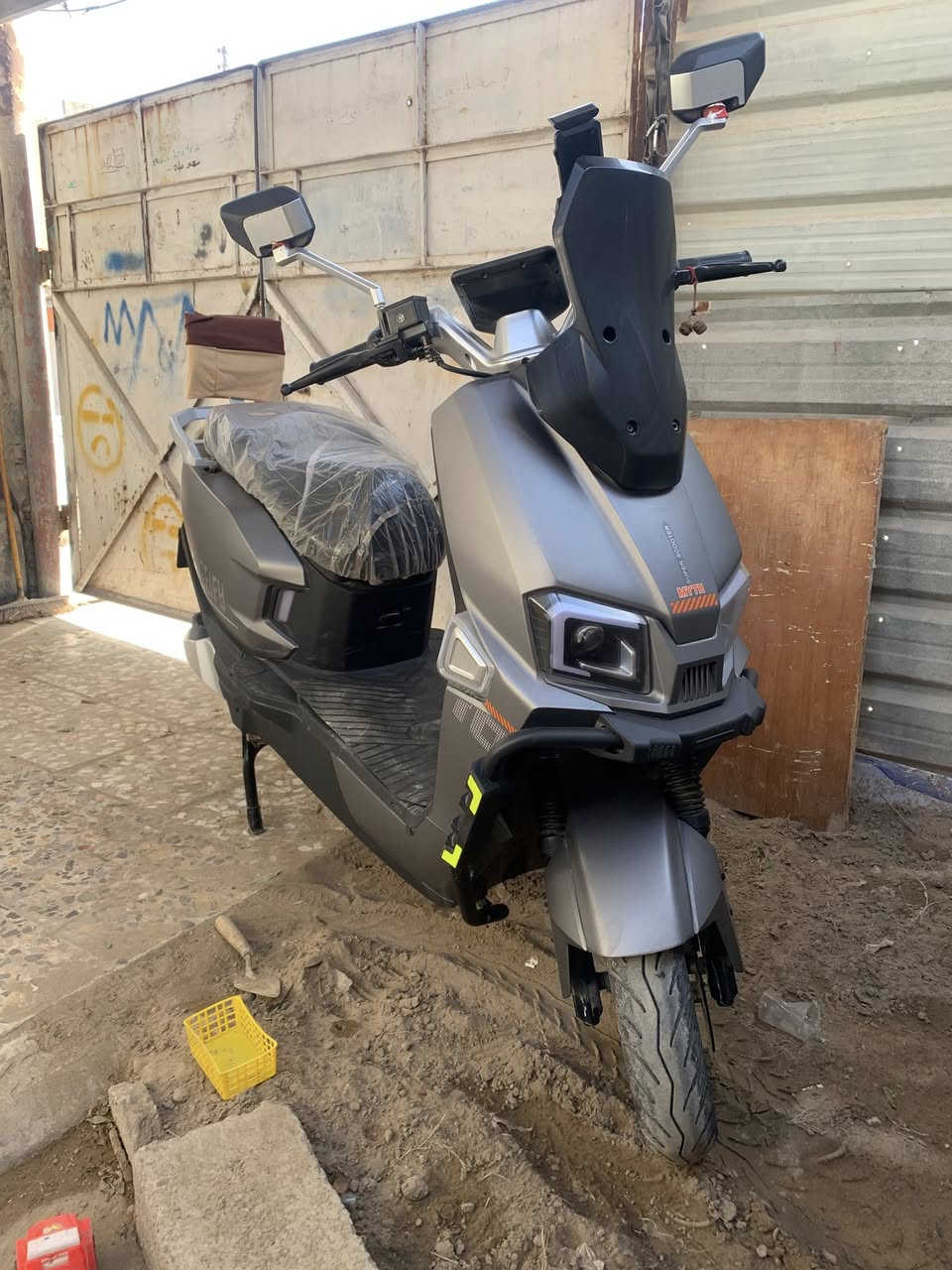 للبيع بمليون و٣٠٠
٦ بطاريات 
استعمال قليل 
٧٥ كيلو حقيقي 

***********
